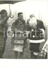 1955 ca COSTUME - Giornalista RAI intervista BABBO NATALE *Foto CURIOSA 13x18 cm