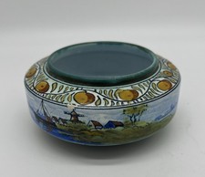 Antica piccola ciotola