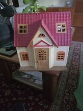 Casetta Sylvanian Families Red Roof Cosy Cottage con arredi originali