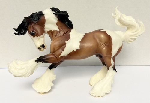 Breyer gypsy vanner pinto - breyer,