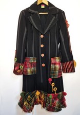 Cappotto Save The Queen taglia XL VESTIBILITÀ SMALLER nero check applique arty made in Italy