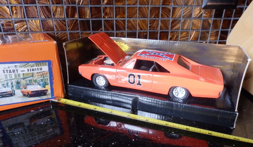 Dukes hazzard 25 ertl - dukes, 1:25