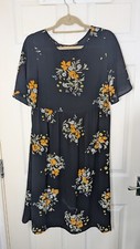 Abito bohemien nero floreale