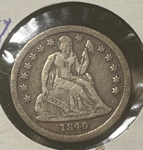 1840 con drappeggio seduto