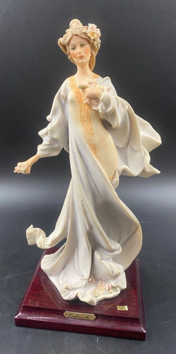 Statuetta statua figurine - statua,