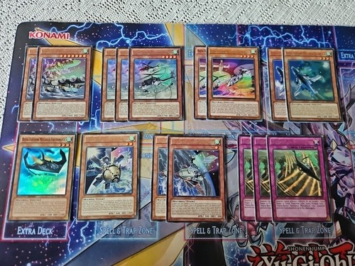 Lotto carte deck - yu-gi-oh!,