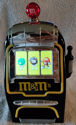 World slot machine - m&m's,