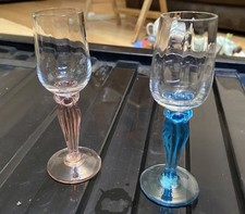 Occhiali piccoli con stelo