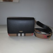 Borsa Burberry LUSSO in pelle MACKFORD Black nero/oro nuova
