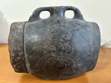 Antichissima borraccia / barilotto in legno scolpita in unico pezzo di castagno