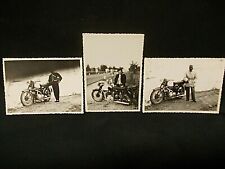 TRE VECCHIE FOTO IN BIANCO/NERO RAFFIGURANTI UNA VECCHIA MOTO