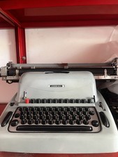 Olivetti macchina da scrivere