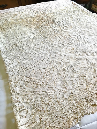 Antica tovaglia pizzo
