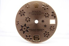 Cadran à motif floral rose