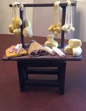 Banco formaggi e salumi