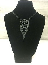 Collana da donna con ciondolo