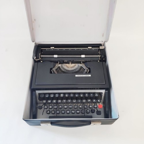 Macchina scrivere meccanica - da,