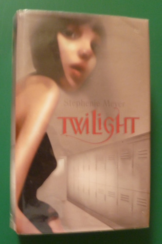 Twilight stephenie meyer - 'twilight',