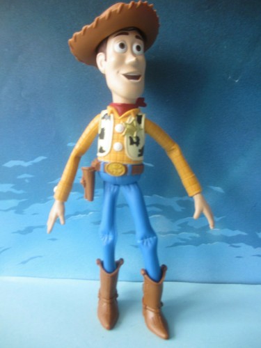 Tres belle figurine disney - belle,