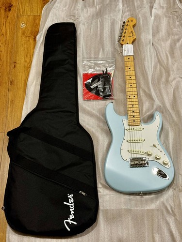 Fender made japan junior - in,