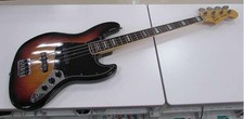 FENDER JAPAN basso jazz tipo