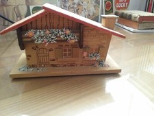 SALVADANAIO CASETTA DI LEGNO - ANNI 60 - RIUNIONE ADRRIATICA DI SICURTA'