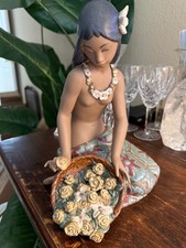 Lladro Hawaiian Flower Vendor