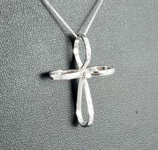 COLLANA CIONDOLO CROCE STILIZZATA IN ORO BIANCO 18KT 750 PENDENTE DIAMANTI 18 CT