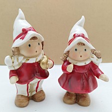 BIMBO CON CAPPOTTINO ROSSO