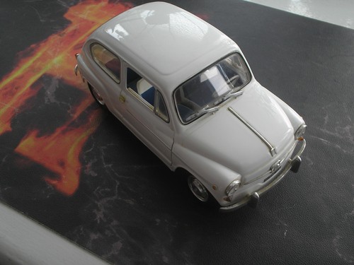 Modellino auto fiat 600 - modellino,