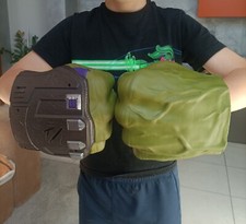 Pugni morbidi Hulk con suoni