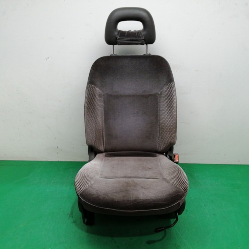 Asiento delantero derecho - delantero,