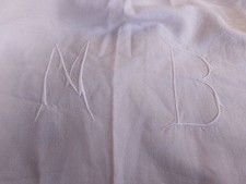 ANTICO LENZUOLO MATRIMONIALE IN LINO CON GRANDI INIZIALI MB RICAMATE 290x270cmZ2