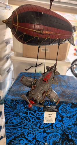 Dirigibile steampunk con elica - dirigibile,