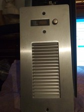  PULSANTIERA Tipo  URMET Un  PULSANTE  Con Scatola Robusta In Metallo  NUOVA