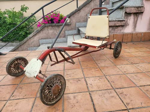Pedal car auto - a, pedali