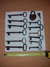 VECCHIE CHIAVI VINTAGE E UN