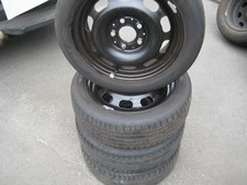 Kit pneumatici estivi su