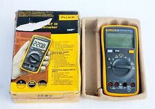 Fluke 15b + Multimetro Digitale 600 V Cat III Sicurezza Rating 1000V Unit Solo