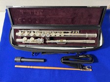 YAMAHA YFL-514 with stand