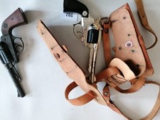 2 Pistole con fondine funzionanti   