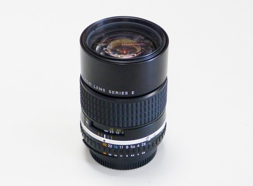 Obiettivo nikon serie - serie, e