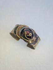 Bracciale largo brutalista