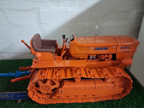 Modellino trattore fiat - 1:18,