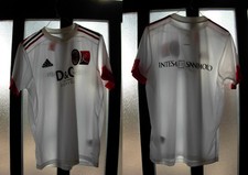 2 maglia shirt milan adidas da bambino senza nr taglia S usate ma come nuove