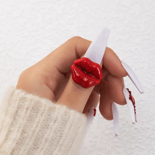 Anello donna bocca rossa