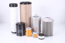 Kit filtri per Kubota KX 121-3 con motore Kubota V 2203 dall'anno 2002 kit filtri