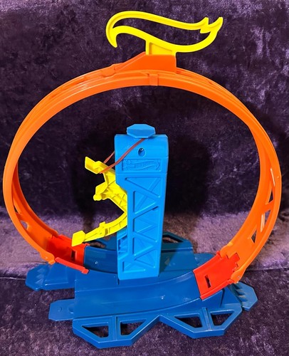 Hot wheels track builder loop - wheels,
