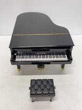 SEGA TOYS Pianoforte a coda in miniatura nero scala 1/6