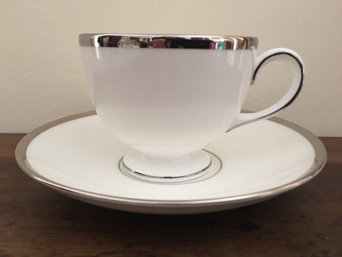 Wedgwood carlyn tazza con